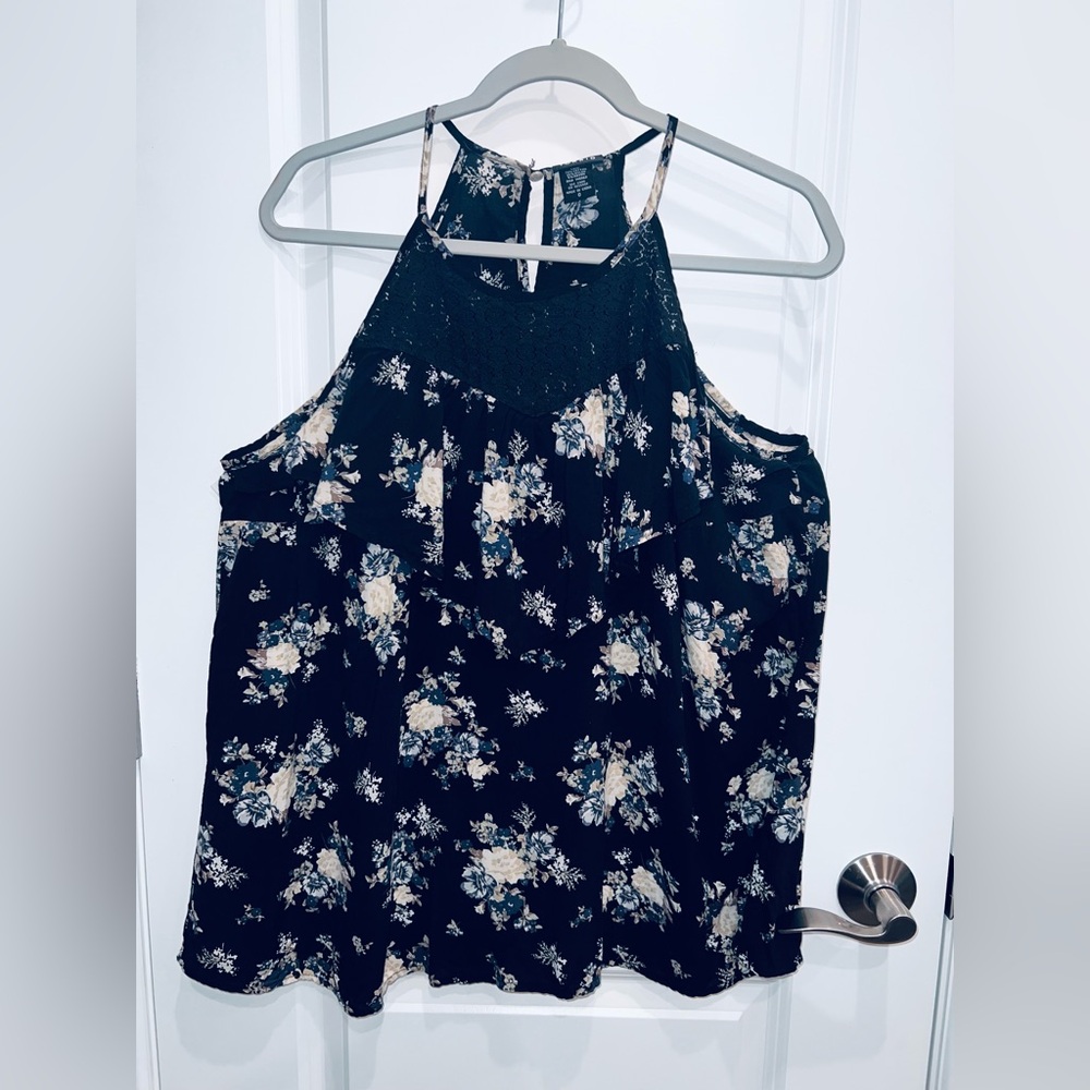 Torrid Women’s Ruffle Floral Halter Top Size 0 Large